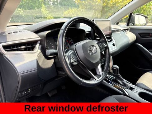 Used 2023 Toyota Corolla Cross LE AWD/4WD image 15