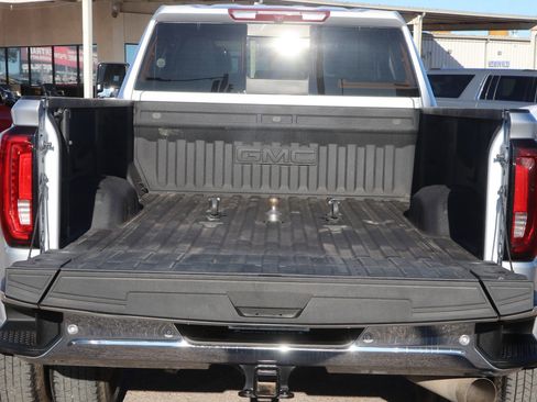 Used 2022 GMC Sierra 3500 SLT w/ SLT Premium Package image 31