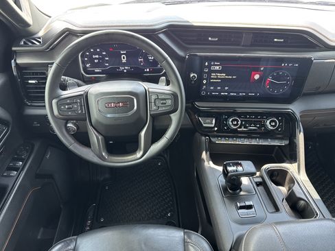 Used 2023 GMC Sierra 1500 AT4 w/ AT4 Premium Package AWD/4WD image 19