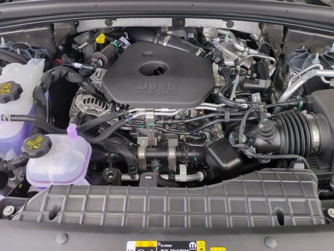 New 2026 Jeep Grand Cherokee Altitude AWD/4WD image 15