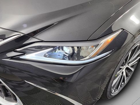 New 2025 Lexus ES 350 w/ Premium Package image 31