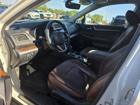 Used 2018 Subaru Outback 2.5i Touring w/ Popular Package #3 image 20