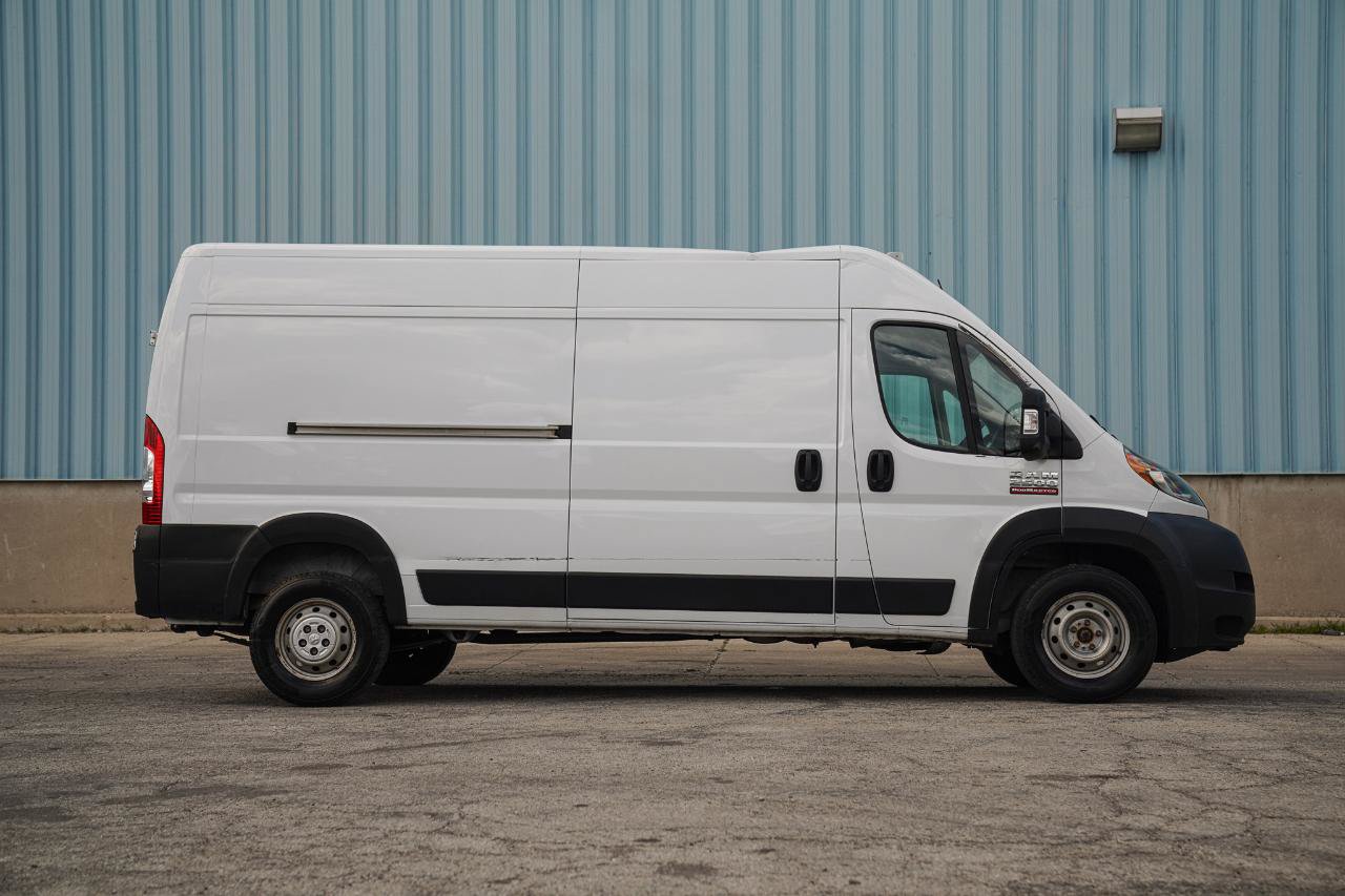 Used 2022 RAM ProMaster 2500 w/ Driver Convenience Group FWD image 12