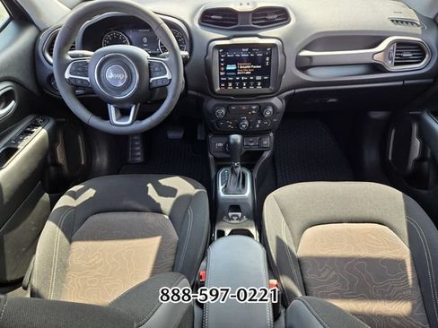 Used 2023 Jeep Renegade Latitude AWD/4WD image 13