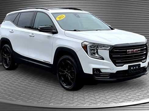 Used 2022 GMC Terrain SLT w/ Infotainment Package II AWD/4WD image 1