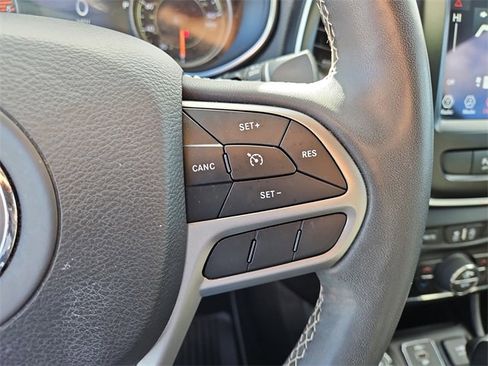 Used 2021 Jeep Cherokee Latitude Lux 80th Anniv w/ Quick Order Package 26U 80TH image 22