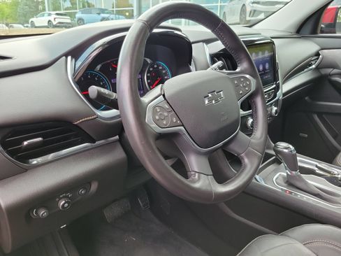 Used 2020 Chevrolet Traverse RS AWD/4WD image 11
