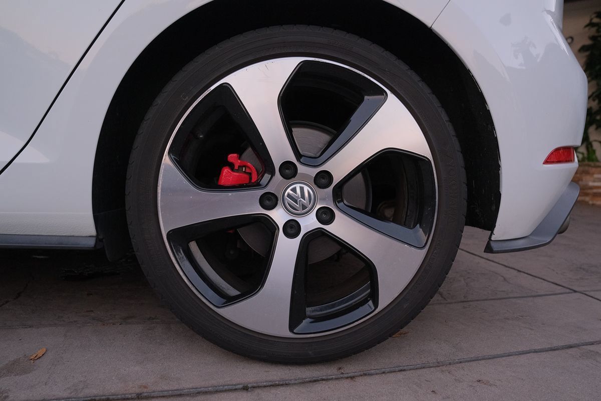 Used 2018 Volkswagen GTI S FWD image 44