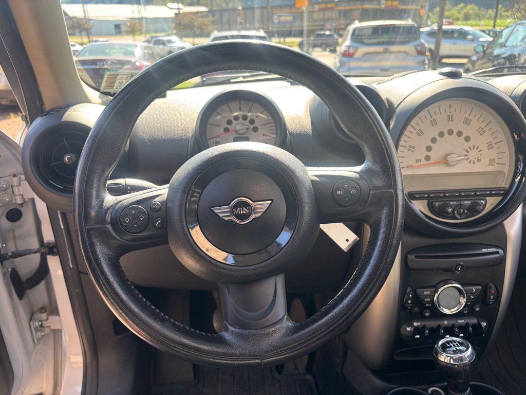 Used 2013 MINI Cooper Countryman FWD image 12