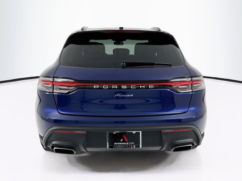 Certified 2025 Porsche Macan AWD/4WD image 10