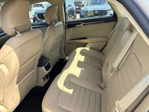 Used 2013 Ford Fusion SE FWD image 13
