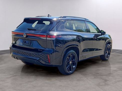 Certified 2026 Volkswagen Tiguan SE R-Line AWD/4WD image 4