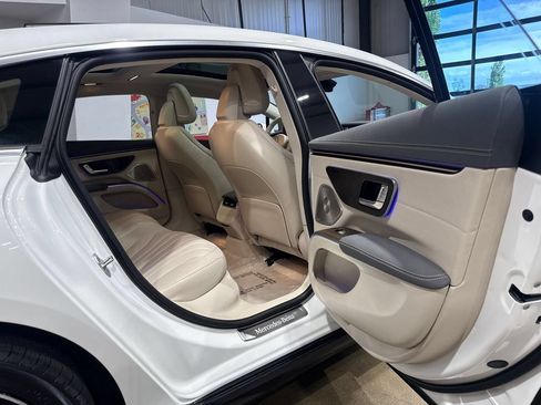 Used 2022 Mercedes-Benz EQS 450+ Sedan image 81
