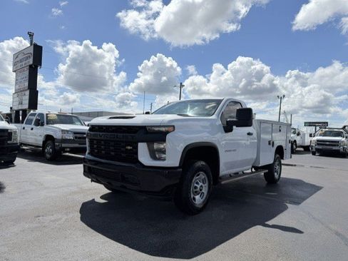 Used 2020 Chevrolet Silverado 2500 W/T AWD/4WD image 2