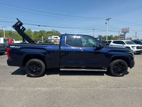 Used 2022 Toyota Tundra SR5 w/ TRD Sport Package AWD/4WD image 6