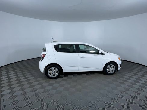 Used 2016 Chevrolet Sonic LS image 9
