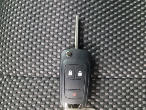 Used 2017 Chevrolet Equinox LS image 32