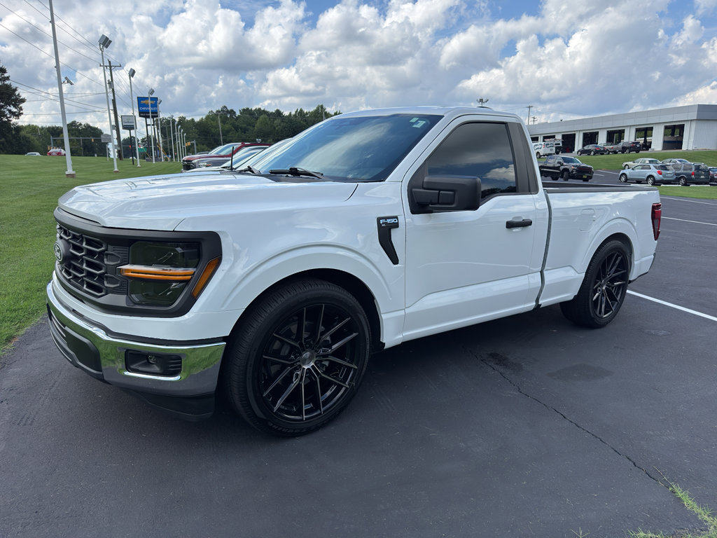 Used 2024 Ford F150 XL w/ Equipment Group 103A High RWD image 3