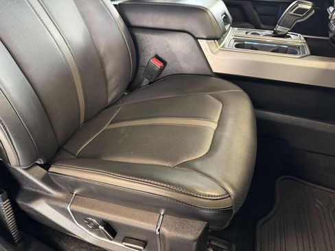 Used 2015 Ford F150 Platinum w/ Equipment Group 701A Luxury image 23