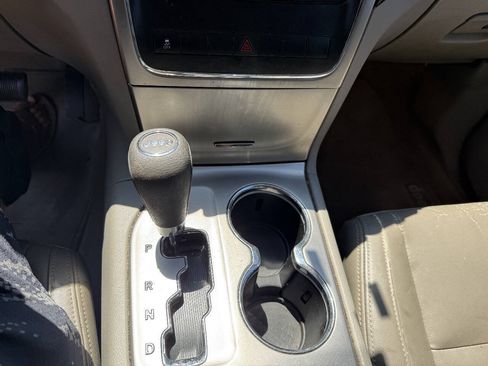 Used 2011 Jeep Grand Cherokee Laredo AWD/4WD image 21