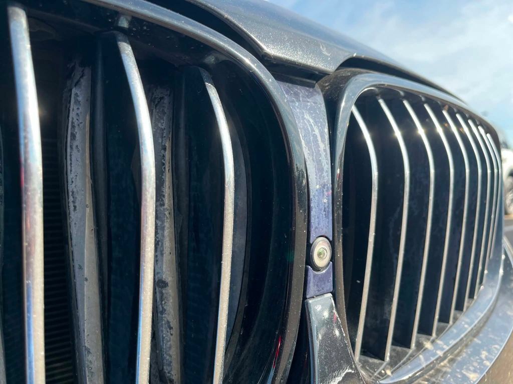 Used 2018 BMW 750i xDrive AWD/4WD image 27