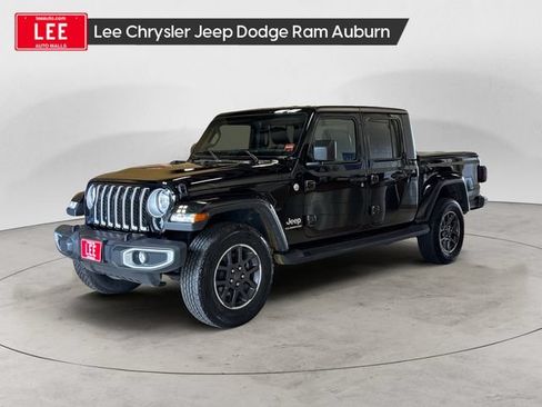 Used 2022 Jeep Gladiator Overland w/ Popular Equipment Package AWD/4WD image 1