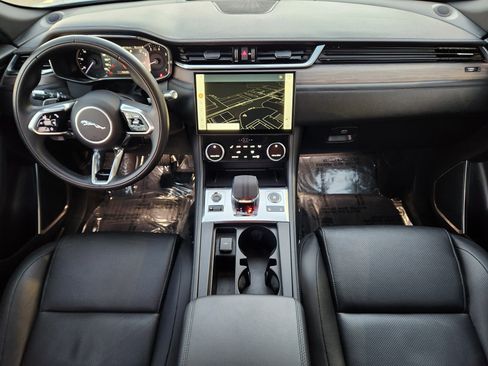 Certified 2022 Jaguar F-PACE S image 28