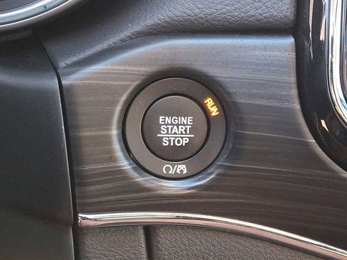 Used 2021 Jeep Grand Cherokee Limited w/ Sun & Sound Group image 24