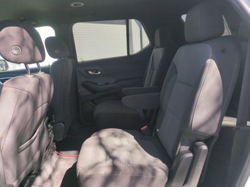 Used 2022 Chevrolet Traverse LT image 15