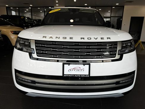 Used 2023 Land Rover Range Rover SE AWD/4WD image 8