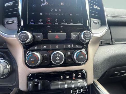 Used 2019 RAM 1500 Laramie AWD/4WD image 16