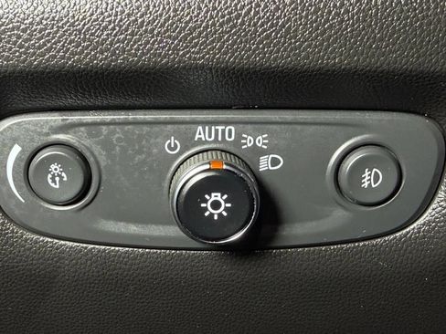 Used 2020 Chevrolet Traverse LT w/ LPO, Cargo Package FWD image 33