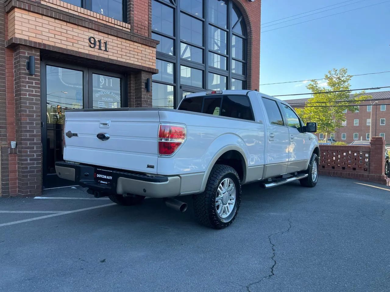 Used 2010 Ford F150 Lariat AWD/4WD image 11