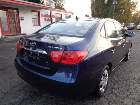 Used 2010 Hyundai Elantra GLS image 5