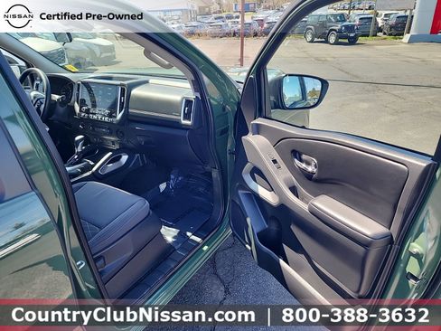 Certified 2025 Nissan Frontier SV w/ Tow Package image 30
