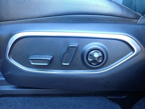 Used 2023 Jeep Wagoneer Series III w/ Preferred Equipment Group image 22