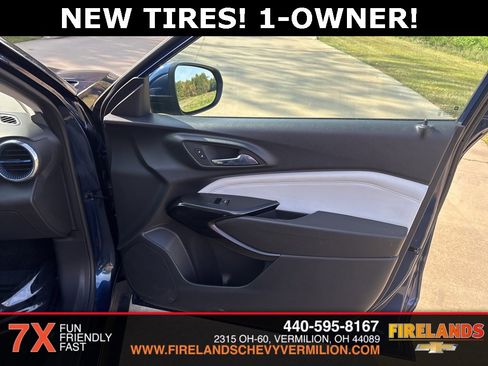 Certified 2024 Chevrolet Trax LT w/ Driver Confidence Package image 23