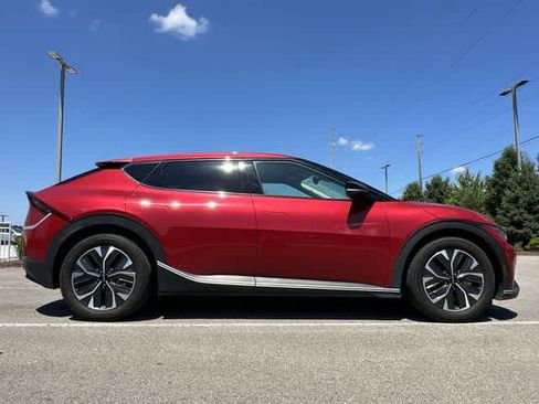 Used 2024 Kia EV6 Light RWD image 3
