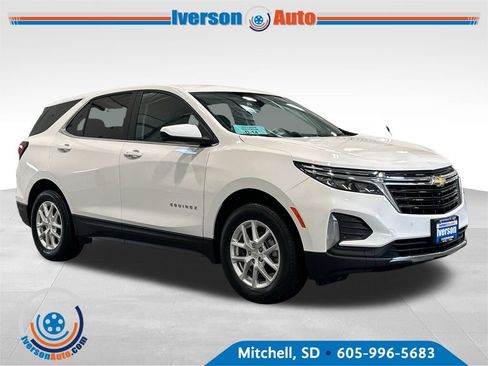 Used 2022 Chevrolet Equinox LT AWD/4WD image 1