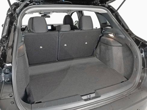 Used 2025 Nissan Kicks S AWD/4WD image 8