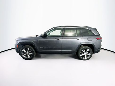 Used 2022 Jeep Grand Cherokee Limited 4xe w/ Luxury Tech Group II AWD/4WD image 4