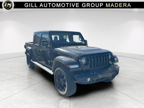 Used 2023 Jeep Gladiator Overland AWD/4WD image 1