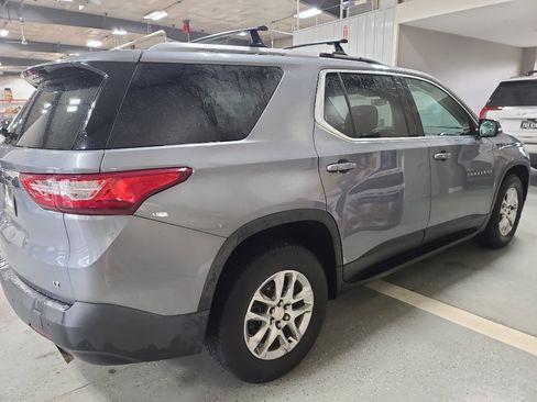 Used 2018 Chevrolet Traverse LT FWD image 5