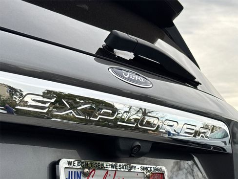 Certified 2021 Ford Explorer Limited w/ Hybrid Equipment Group 310A image 12