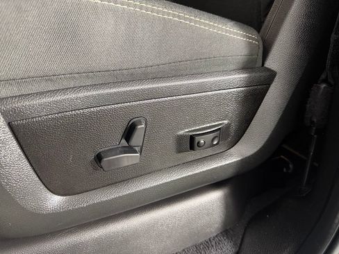 Used 2025 RAM 2500 Big Horn AWD/4WD image 24