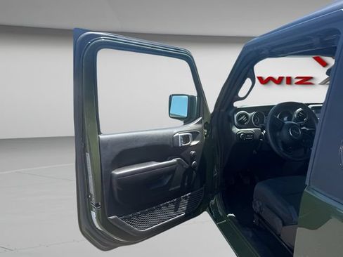 Used 2021 Jeep Wrangler Sport AWD/4WD image 16