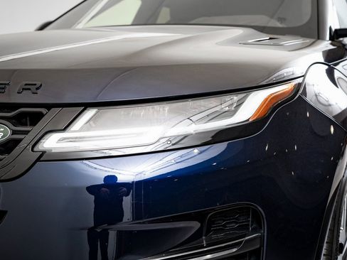 Used 2023 Land Rover Range Rover Evoque R-Dynamic SE image 14