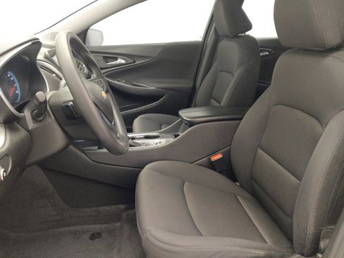 Used 2022 Chevrolet Malibu LT FWD image 17