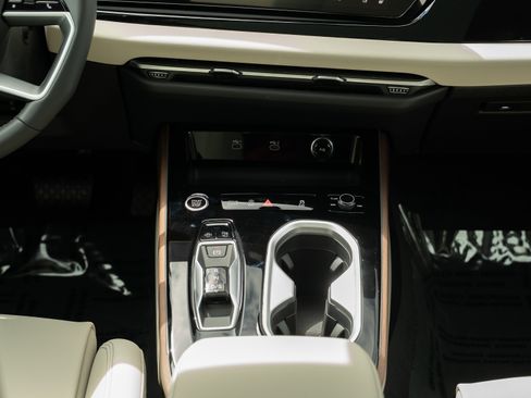 New 2026 Audi A6 Premium Plus AWD/4WD image 17
