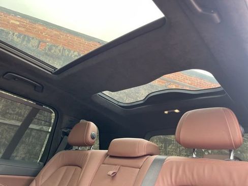 Used 2022 BMW X7 xDrive40i w/ M Sport Package AWD/4WD image 52